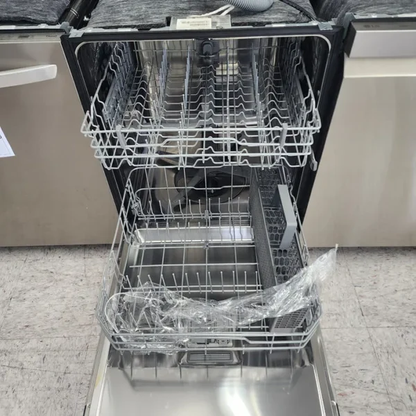 LG Dishwasher - Image 3